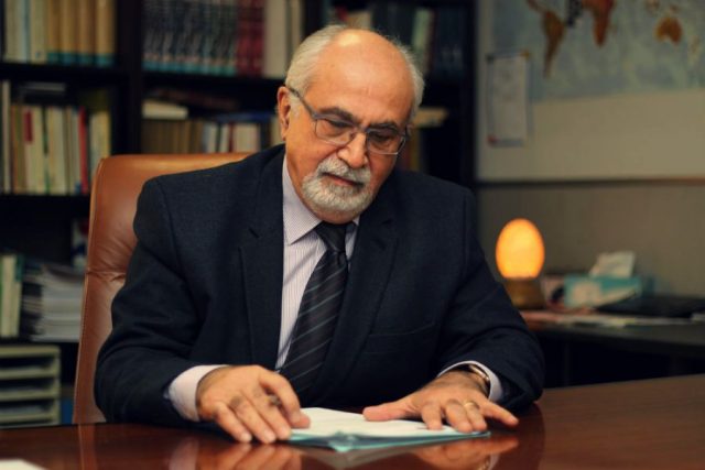 فرهنگ قاسمی: راهکاری های رسیدن به جمهوری مدرن و لائیک